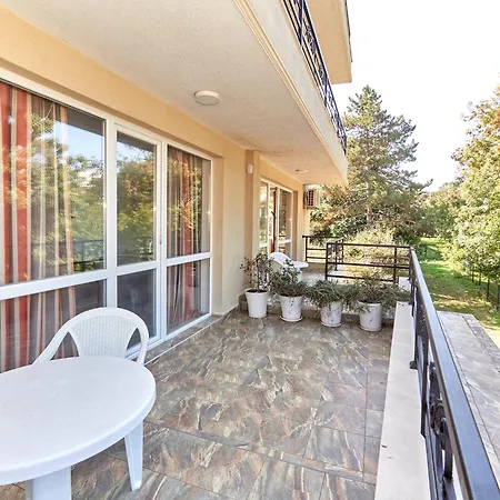 Appartement Relax Larrisa