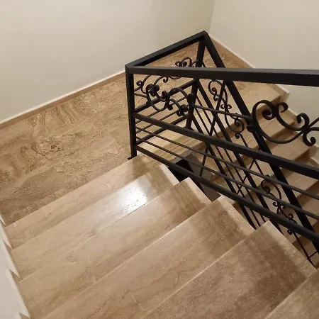 Relax Larrisa 아파트 *